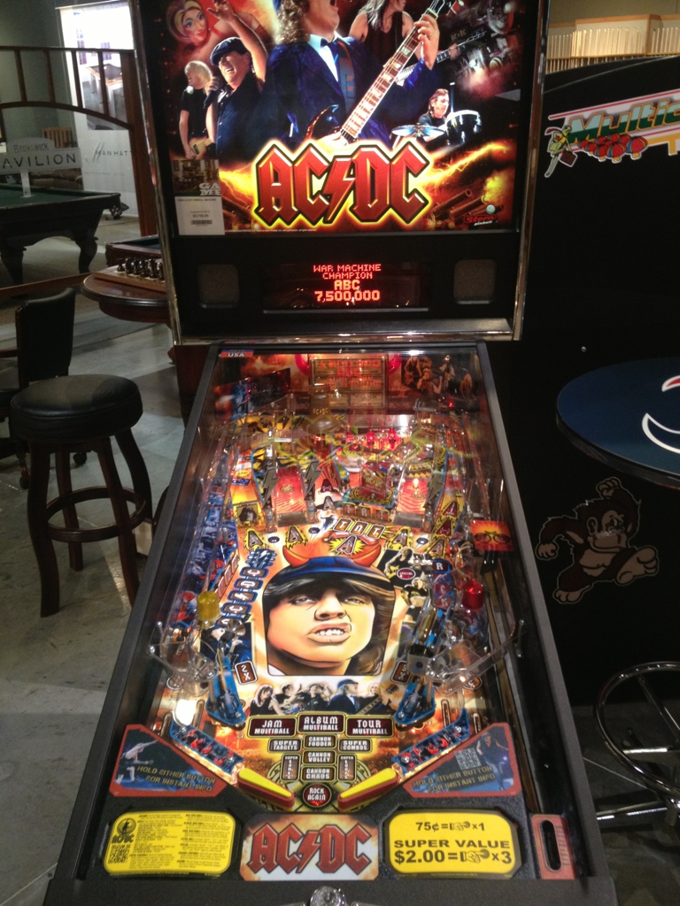 Nice, New Pinball Machine