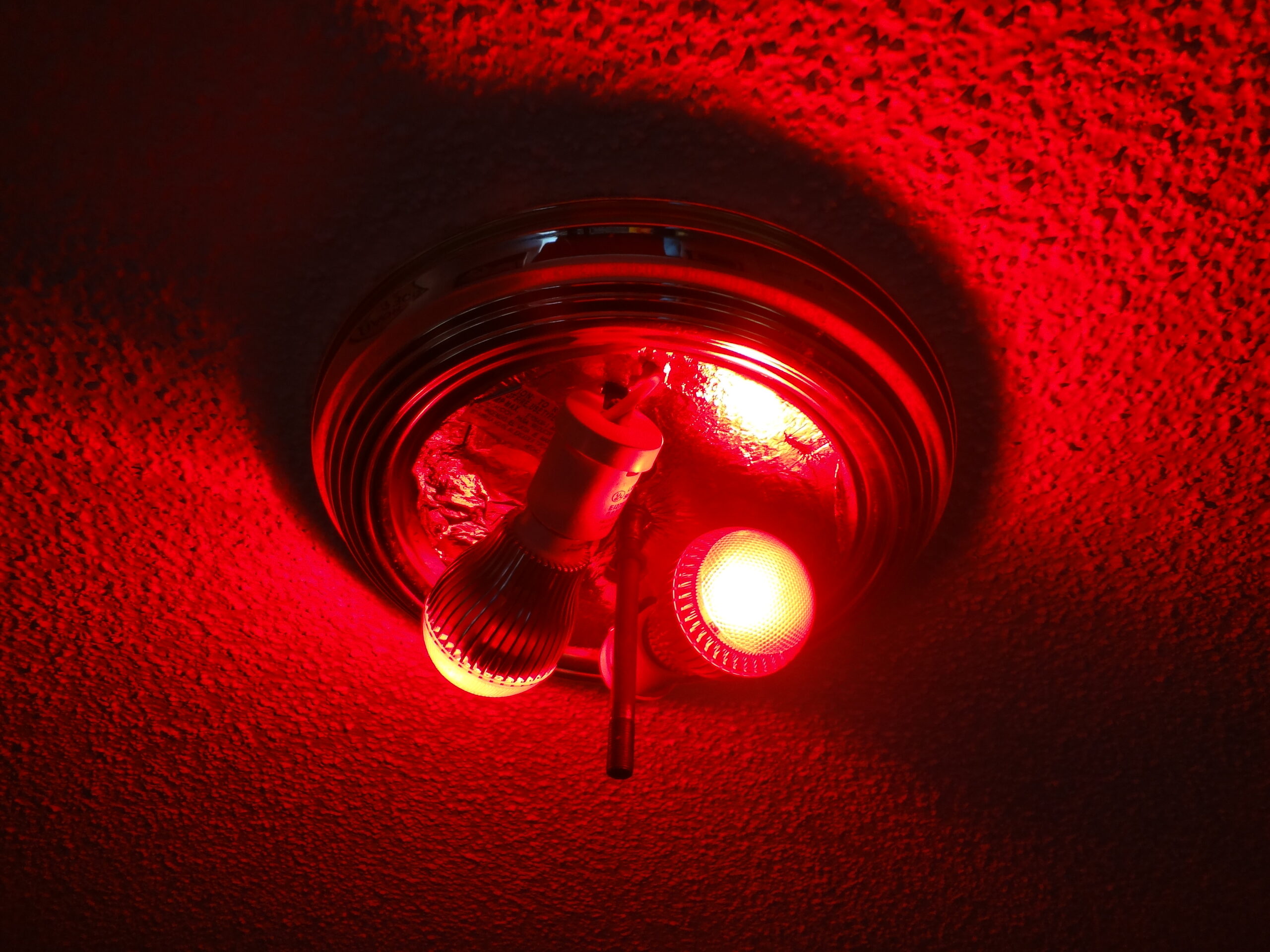 10W LED Color Changing Lightbulb!