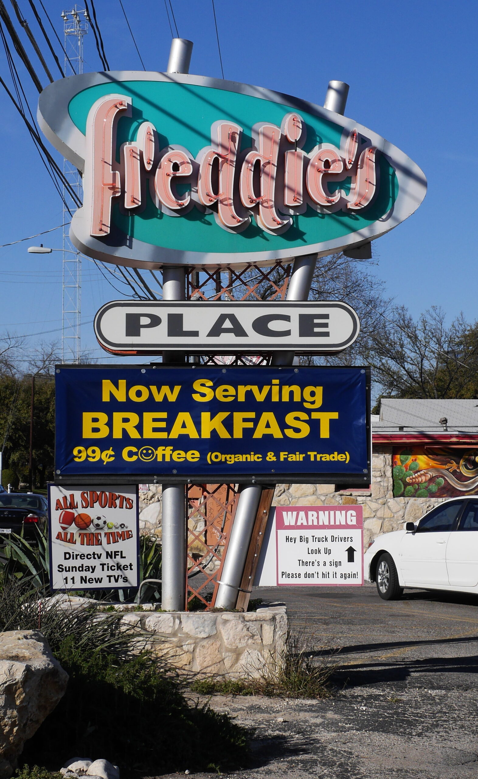 Freddie’s: The Sign